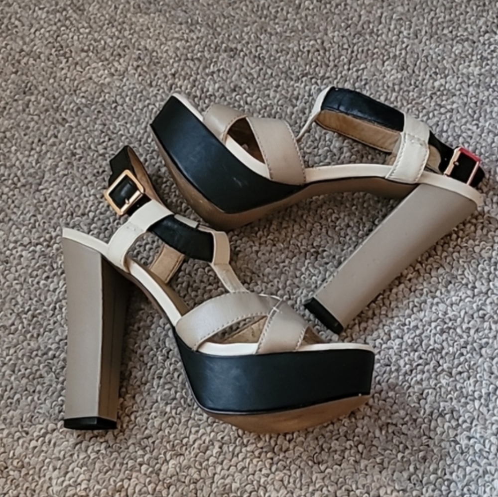 💕 Y2K Report Platform Leather Sandals   8 1/2